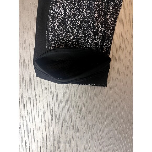 Lululemon Wunder Under Crop III Black/White Leggings Size 6 Yoga Gym Used - Picture 5 of 8